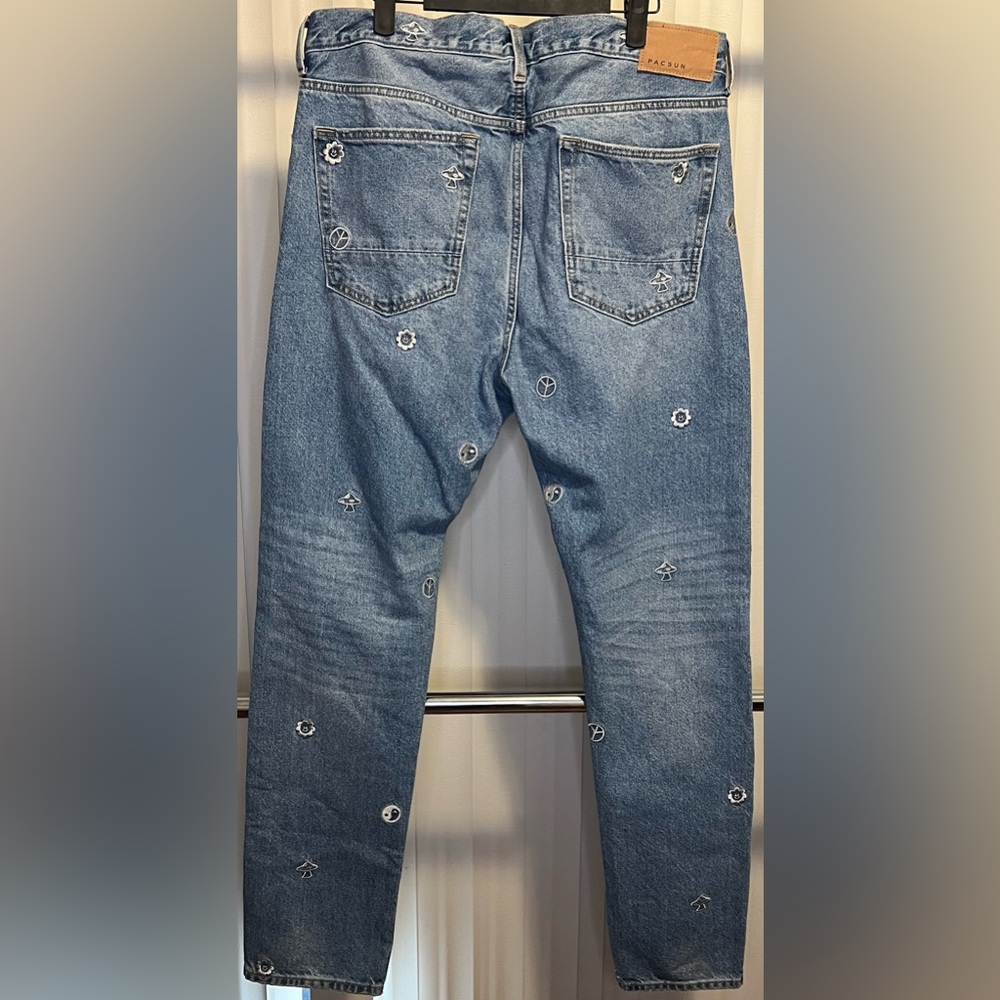 PacSun Kash Medium Indigo Embroidered Slim Taper Jeans - Picture 6 of 11